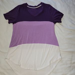 Block color v-neck tee